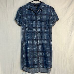 Forever 21 women’s shades of blue‎ elongated casual button down shirt size small